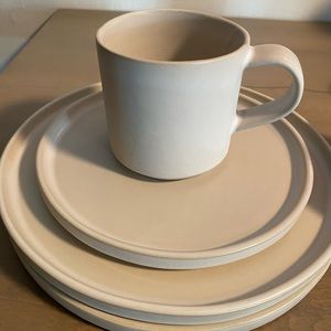 CB2 Ecru 16 piece Stoneware Dinner Set. Excellent condition, practically unused.